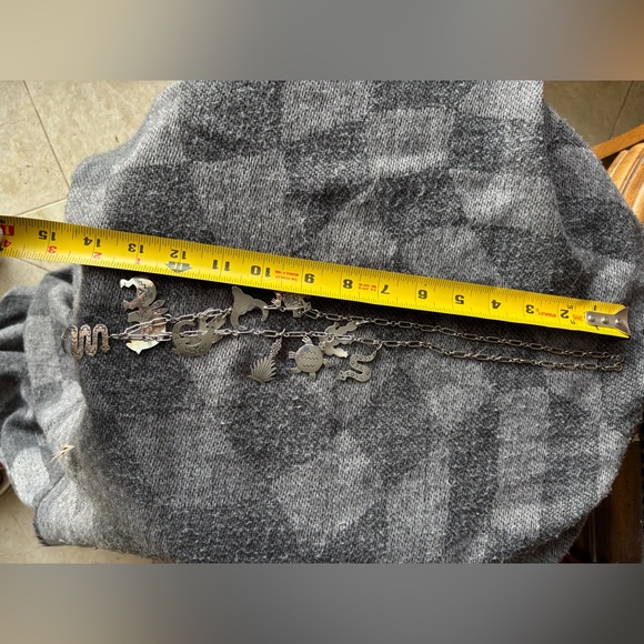 Rare Vintage Willie Family Silver Charm Necklace - Picture 7 of 7